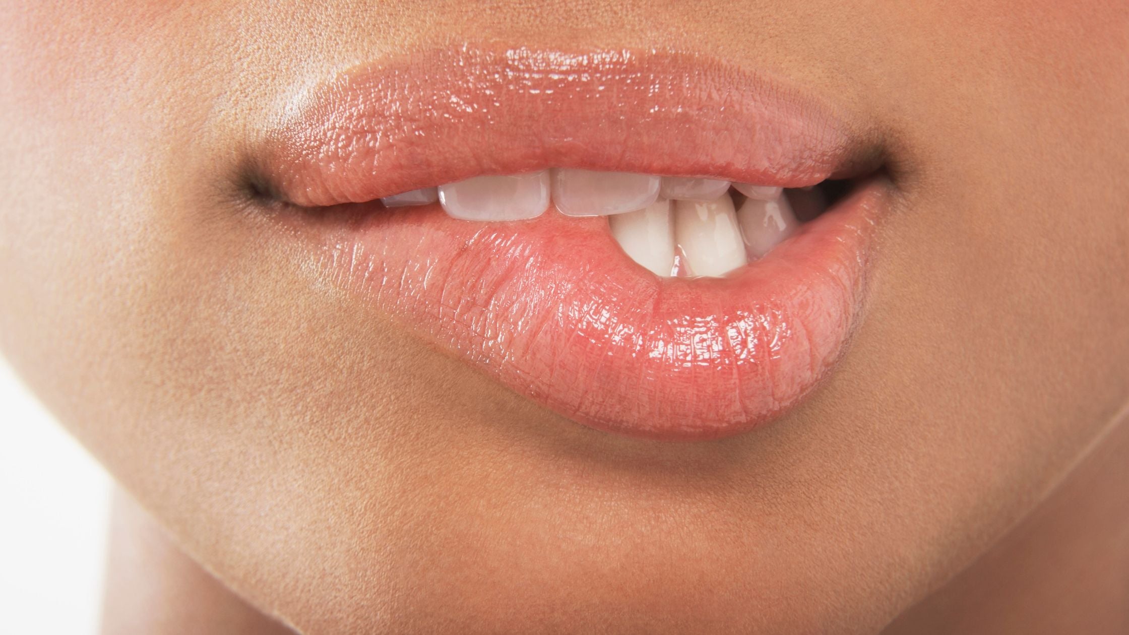Why Your Lips Peel In The Winter – Apple Rose Beauty